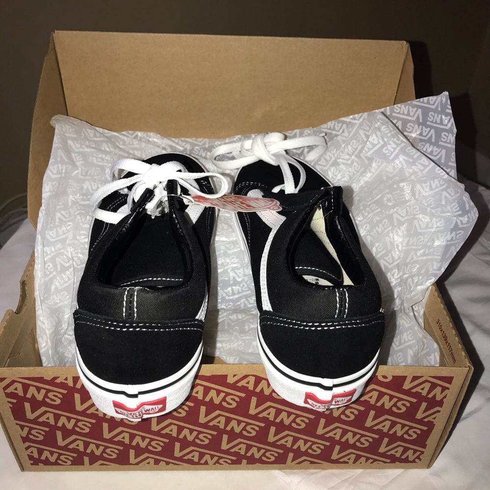 Vans - Picture 4 of 4